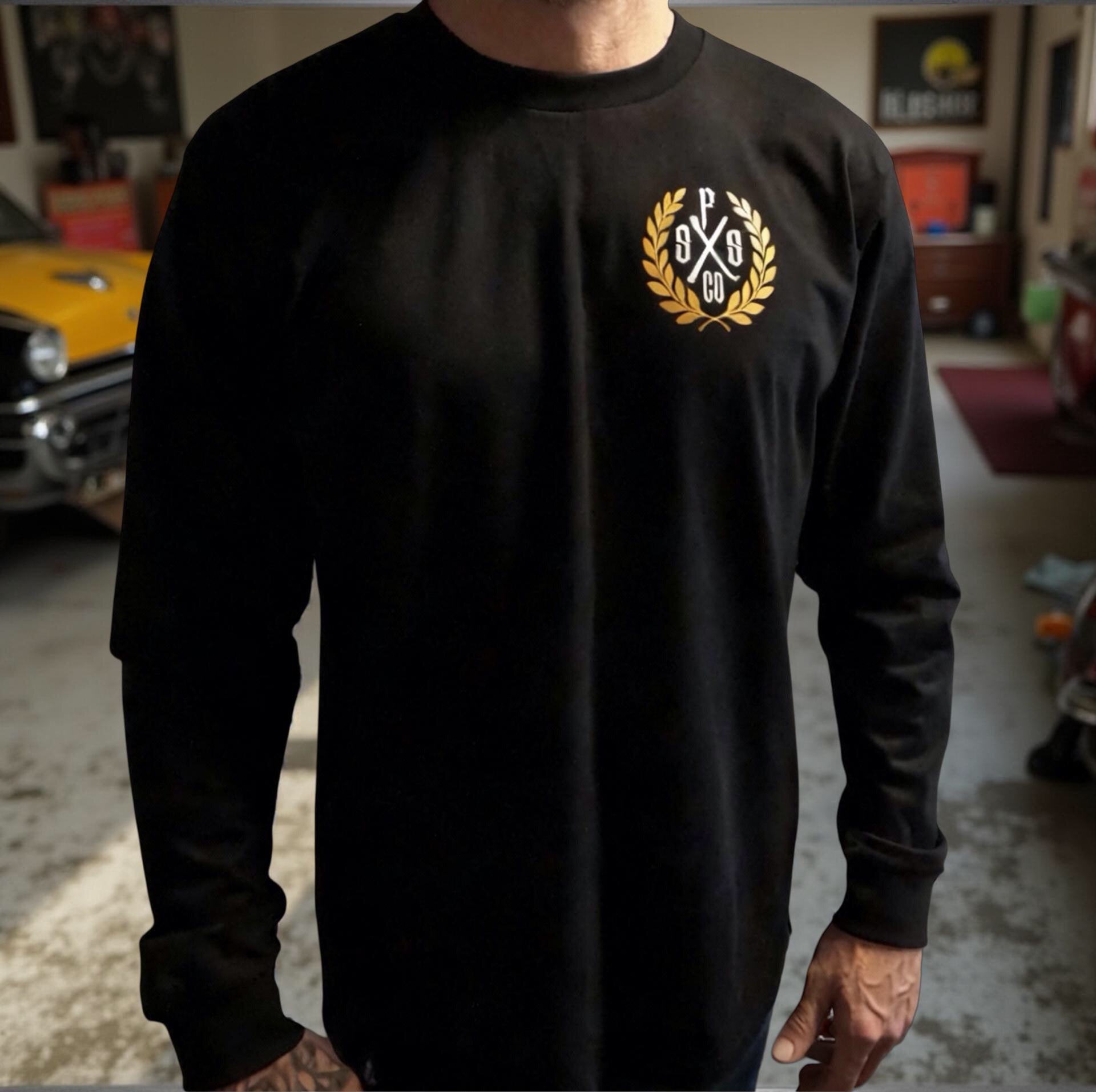“STEADFAST SEAL” Men’s Black Long Sleeve Tee